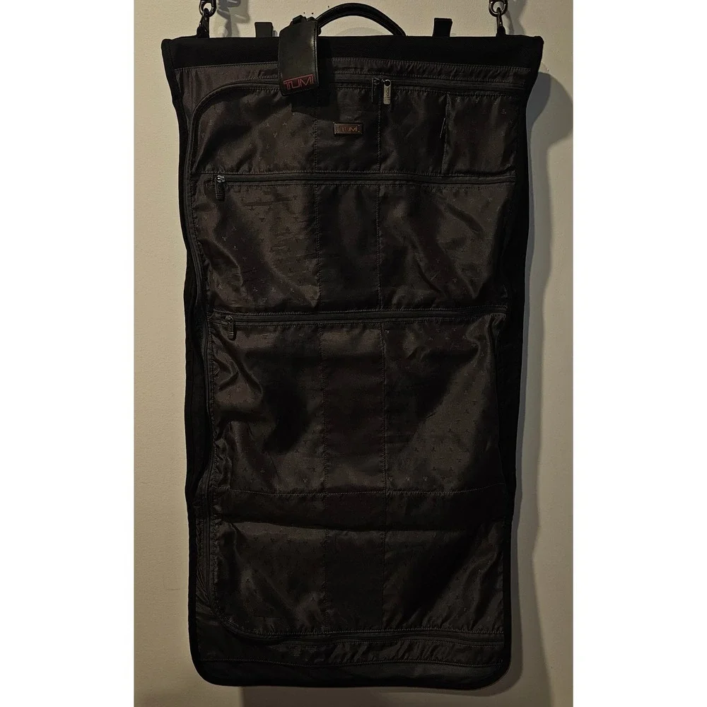 Tumi Alpha Black Ballistic Nylon Tri-Fold Garment Bag 22133D4 Suit Carrier 22x15